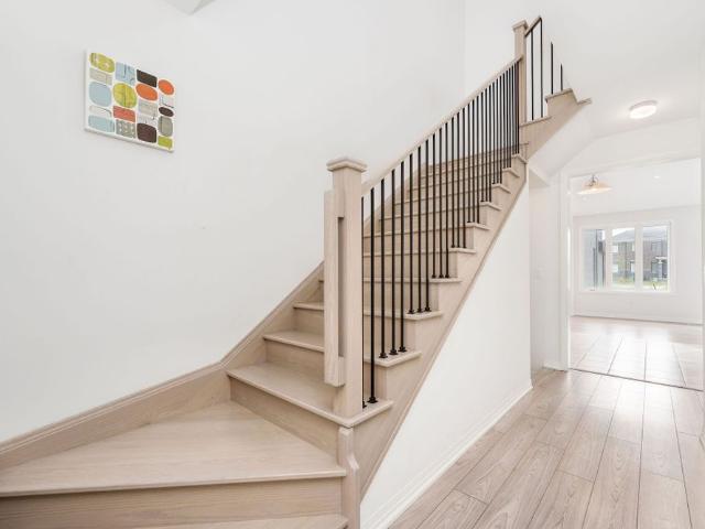 For Lease 123 Schmeltzer Crescent, Richmond Hill, Ontario