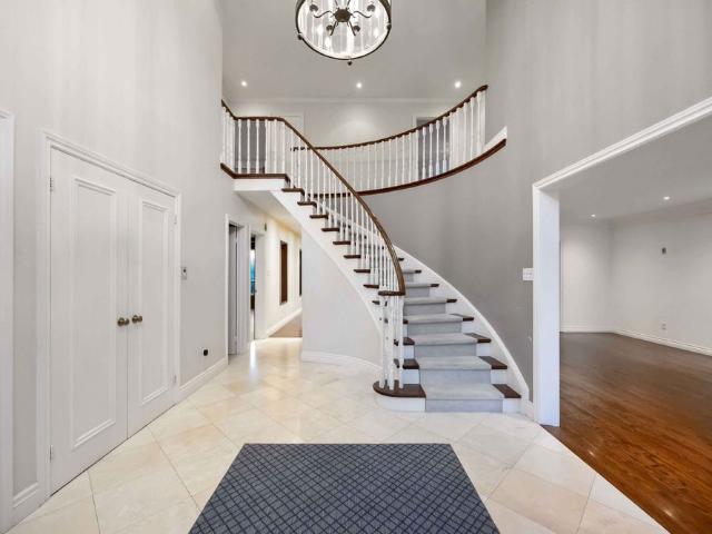 For Lease 12 Donwoods Drive, Toronto, Ontario