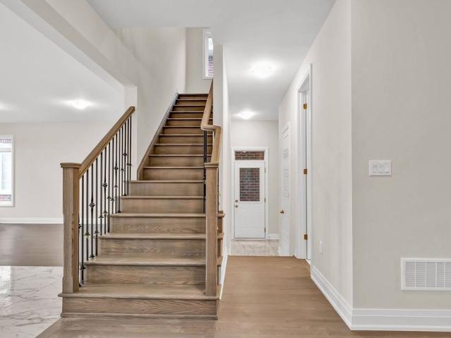 For Lease 134 Jonkman Boulevard, Bradford West Gwillimbury, Ontario