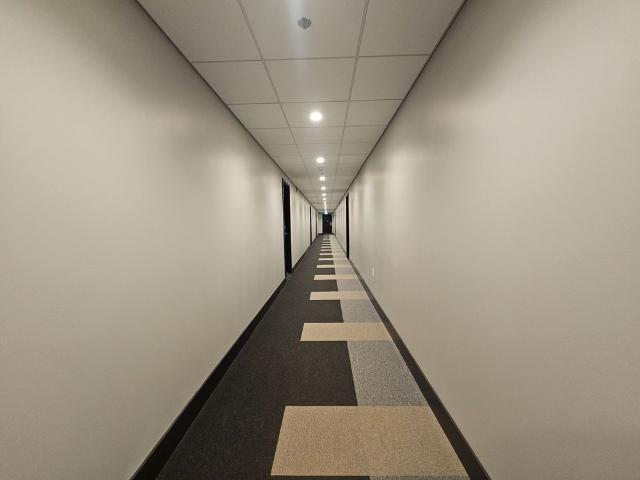 For Lease 1350 Hemlock Road Unit# 212, Manor Park Cardinal Glen and Area, Ontario
