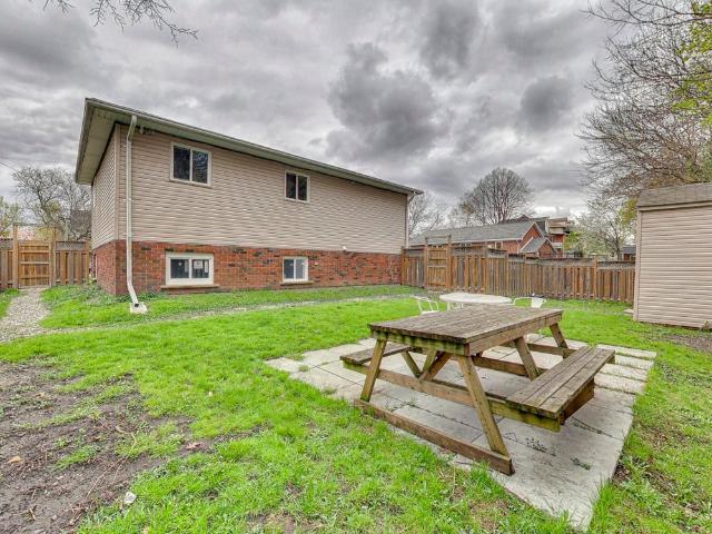 For Lease 135 Chatham Street Unit# Apt 8, Brantford, Ontario