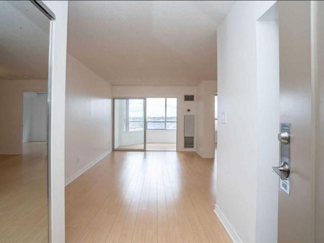 For Lease 135 Hillcrest Avenue Unit# 906, Mississauga, Ontario