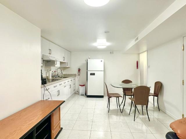 For Lease 1365 Willowvale Gardens Unit# Bsmt, Mississauga, Ontario