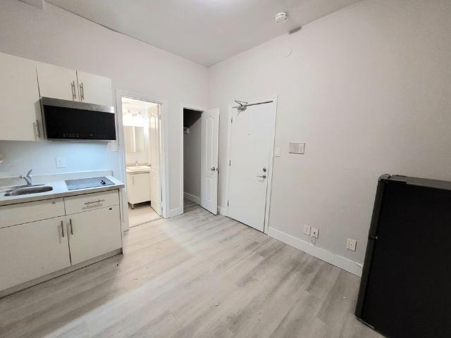 For Lease 1371 King Street Unit# 204, Toronto, Ontario