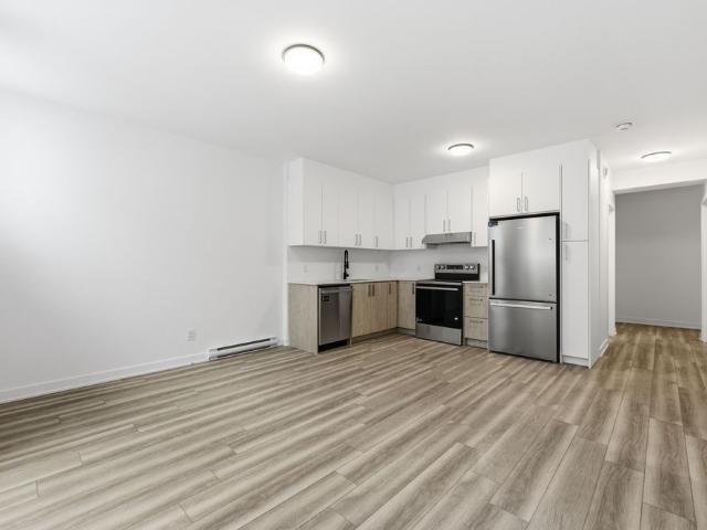 For Lease 1371 Louis Lane Unit# C, Cyrville Carson Grove Pineview, Ontario