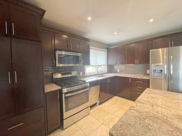 For Lease 138 Welbourn Drive Unit# upper, Hamilton, Ontario