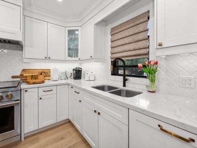 For Lease 1390 Halifax Place, Burlington, Ontario