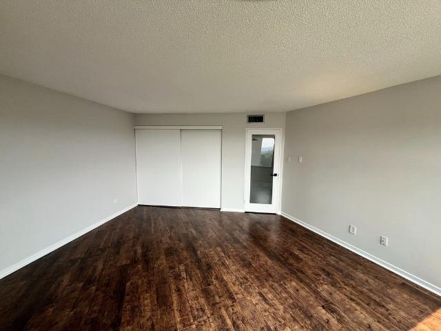 For Lease 1300 Bloor Street Unit# 1005, Mississauga, Ontario