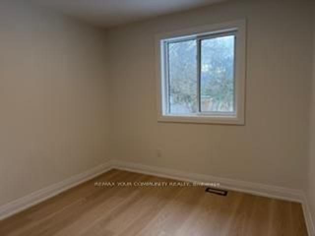 For Lease 130 Simcoe Road Unit# Main, Bradford West Gwillimbury, Ontario