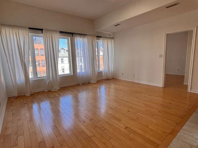 For Lease 130 Wellington Street Unit# 201, Hamilton, Ontario