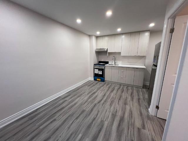For Lease 1324B GERRARD Street Unit# APT 1, Toronto, Ontario