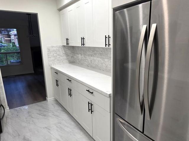 For Lease 1329 Montclair Drive, Oakville, Ontario