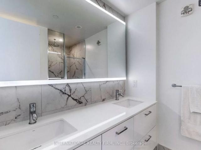For Lease 1331 QUEEN Street Unit# TH 5, Toronto, Ontario