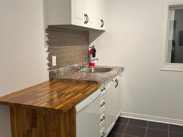 For Lease 133 Spadina Avenue Unit# 2, West Centre Town, Ontario