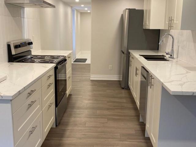 For Lease 13 Algoma Crescent Unit# LOWER, Hamilton, Ontario