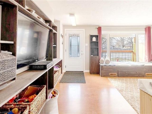 For Lease 1441 PERTH Avenue, London East, Ontario