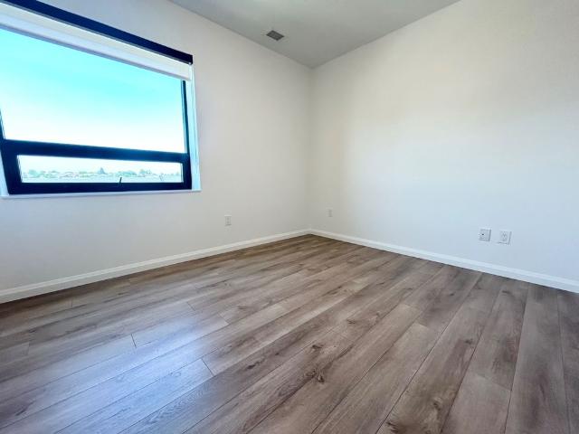 For Lease 144 Watson Road Unit# 502, Guelph, Ontario