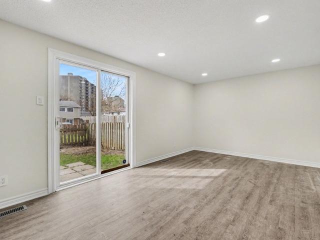 For Lease 1468 Heatherington Road Unit# B, Hunt Club South Keys and Area, Ontario