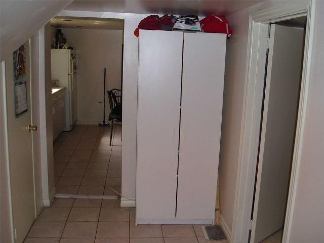 For Lease 146 Fairholme Avenue Unit# Bsmt, Toronto, Ontario