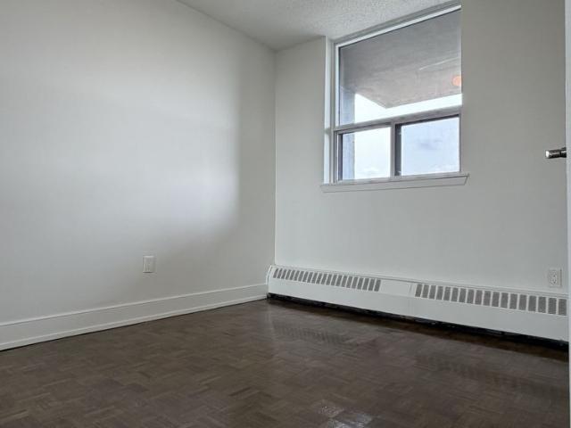 For Lease 147 Wellington Street Unit# 614, Aurora, Ontario