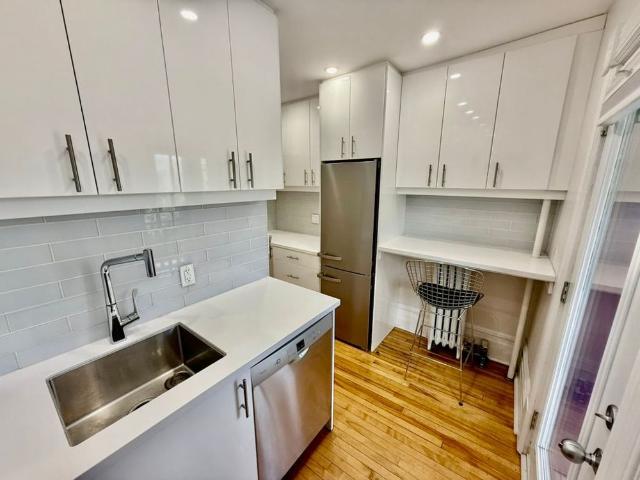 For Lease 149 St Andrew Street Unit# 2A, Lower Town Sandy Hill, Ontario
