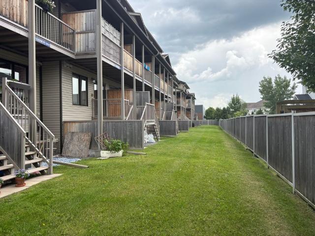 For Lease 140 Bluestone Private Unit# 45, Orleans Cumberland and Area, Ontario