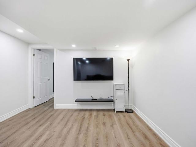 For Lease 140 Laramie Crescent Unit# Bsmt, Vaughan, Ontario