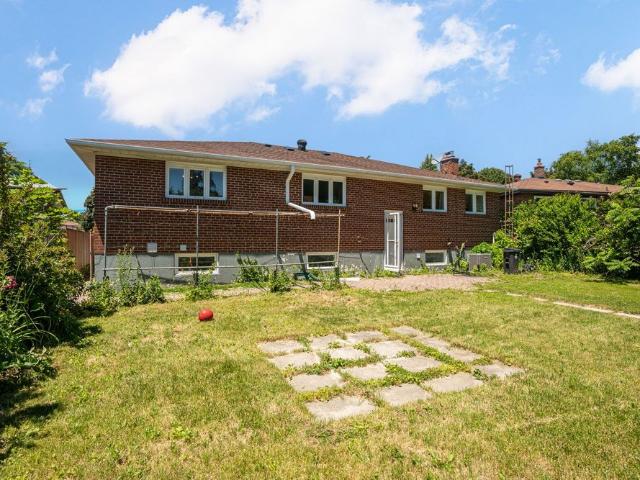 For Lease 141 Oakmeadow Boulevard Unit# Main, Toronto, Ontario