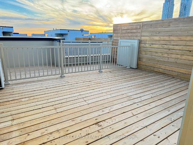 For Lease 141 Honeycrisp Crescent Unit# TH194, Vaughan, Ontario