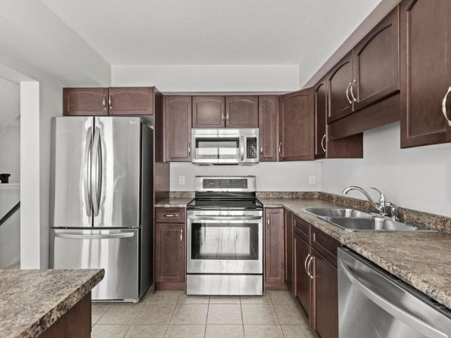 For Lease 141 Winterberry Boulevard Unit# Main, Thorold, Ontario