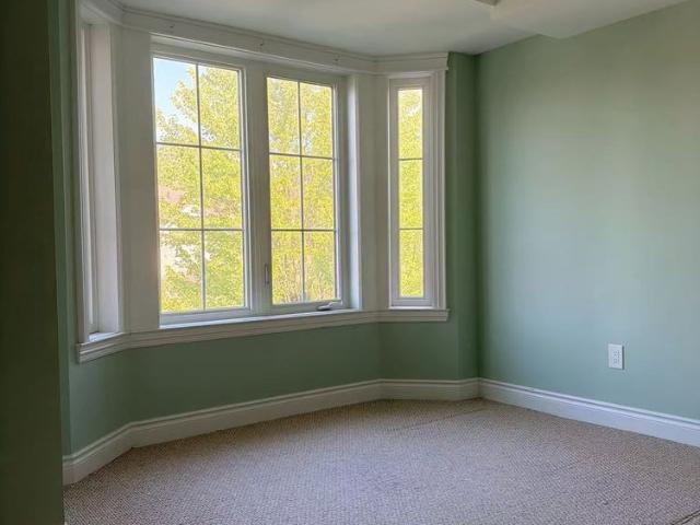For Lease 142 Hall Street, Richmond Hill, Ontario