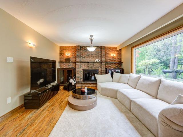 For Lease 1439 Ballyclare Drive, Mississauga, Ontario