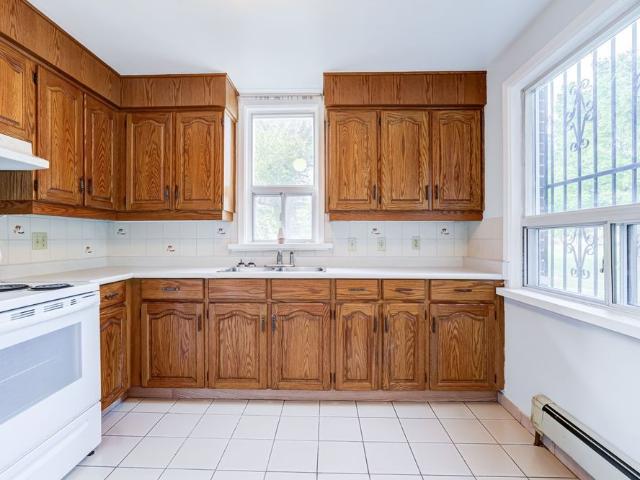 For Lease 143 Connolly Street Unit# 2, Toronto, Ontario