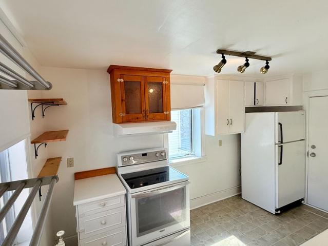 For Lease 14 Galt Street Unit# 2, Glebe Ottawa East and Area, Ontario