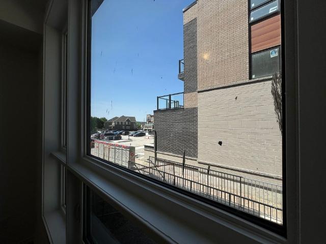 For Lease 14 Lytham Green Circle Unit# 2, Newmarket, Ontario