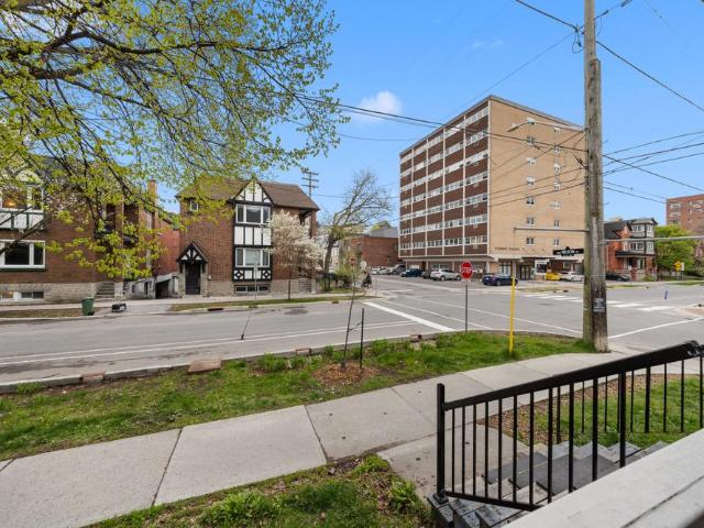 For Lease 155 Stewart Street Unit# 2, Lower Town Sandy Hill, Ontario