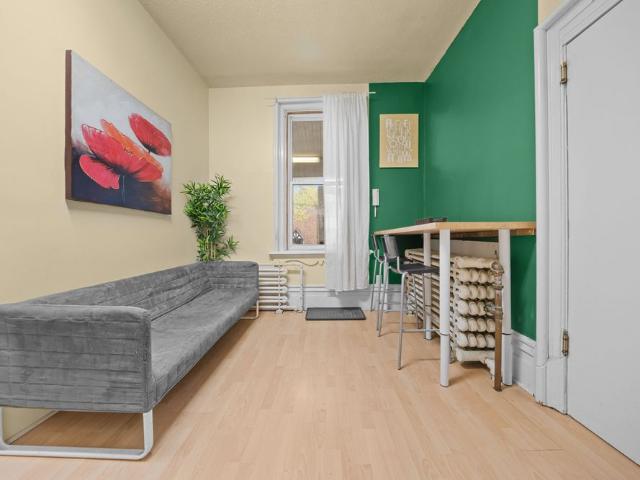 For Lease 155 Stewart Street Unit# 5, Lower Town Sandy Hill, Ontario