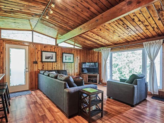 For Lease 155 Wychwood Crescent, Kawartha Lakes, Ontario