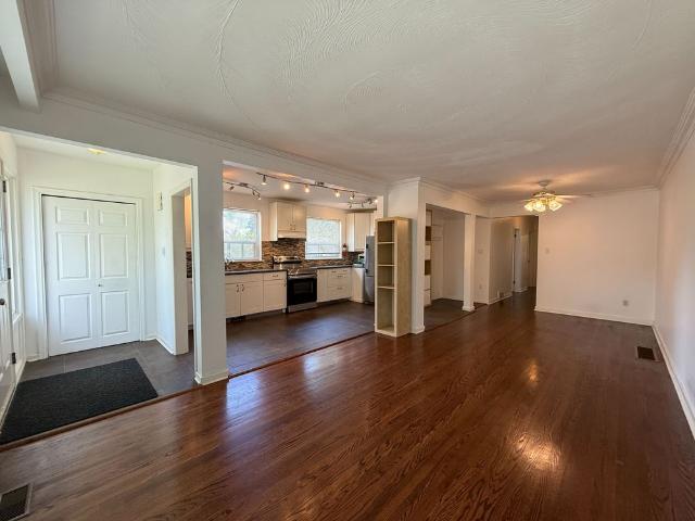 For Lease 1560 Sandgate Crescent, Mississauga, Ontario