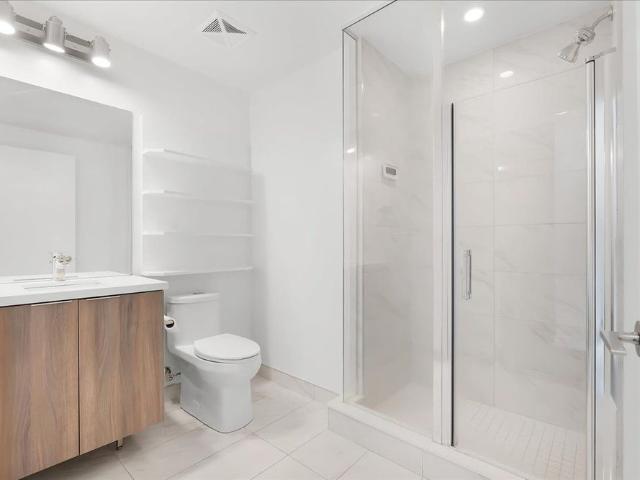 For Lease 158 Front Street Unit# 1018, Toronto, Ontario