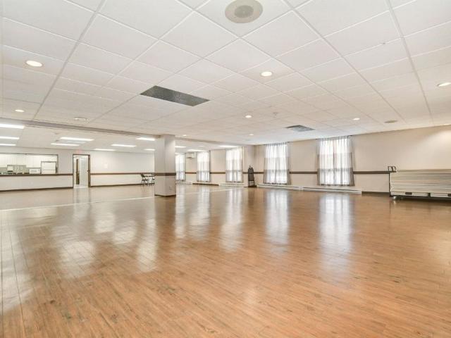 For Lease 158C Mcarthur Avenue Unit# 708, Vanier and Kingsview Park, Ontario