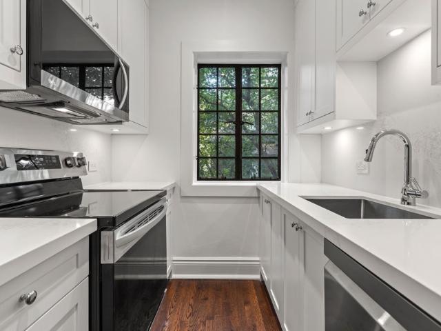 For Lease 150 Balmoral Avenue Unit# 502, Toronto, Ontario