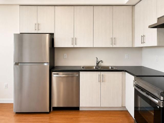 For Lease 15100 Yonge Street Unit# 207, Aurora, Ontario