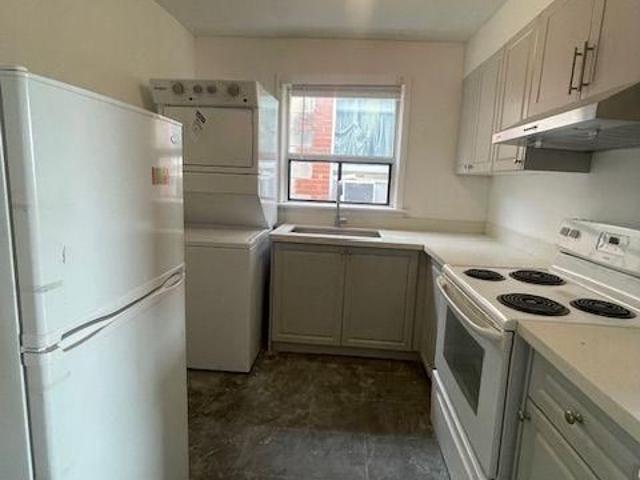 For Lease 1516 Eglinton Avenue Unit# Apt 1, Toronto, Ontario