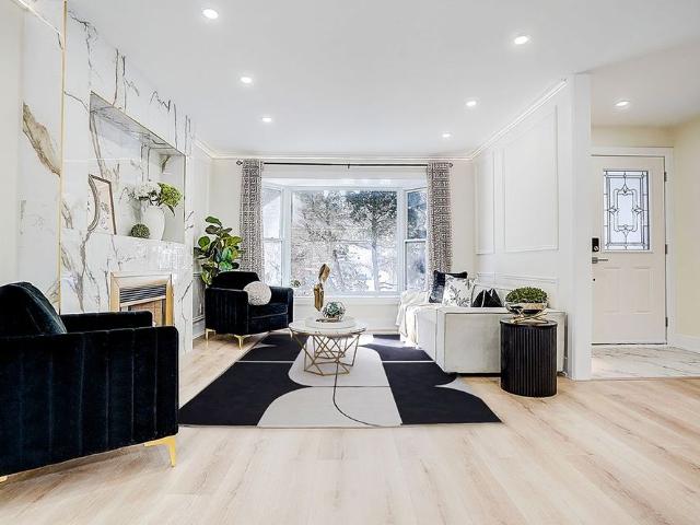 For Lease 15 Crossburn Drive, Toronto, Ontario