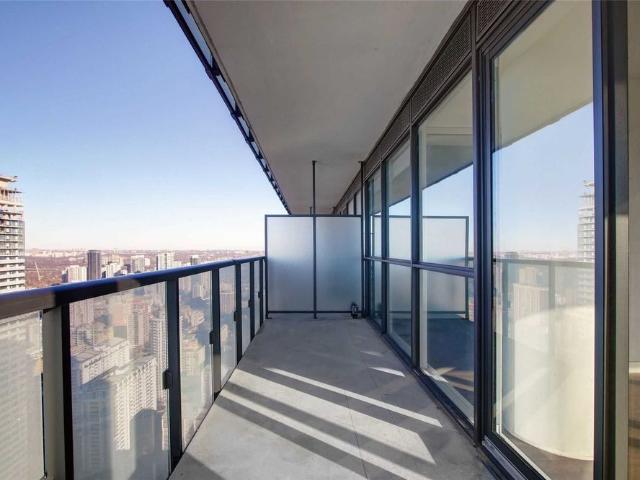 For Lease 15 Grenville Street Unit# 4704, Toronto, Ontario