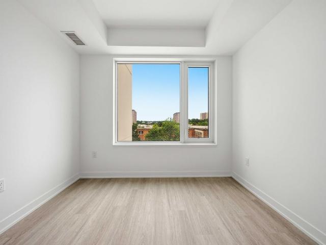 For Lease 15 David Salomon Drive Unit# 413, Toronto, Ontario