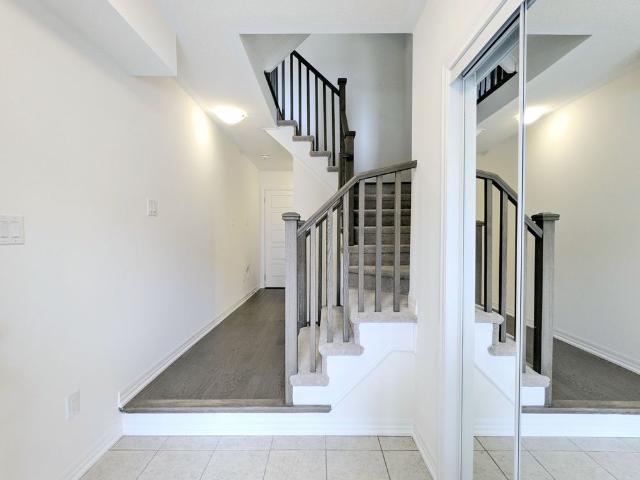 For Lease 15 Delano Way, Newmarket, Ontario