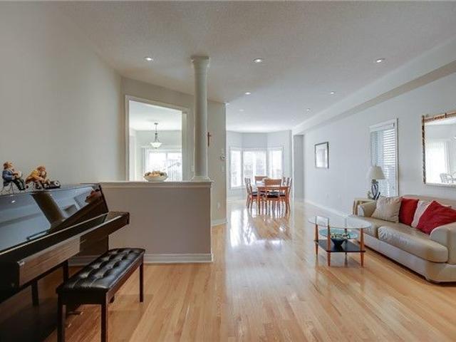 For Lease 15 Dragonfly Avenue, Richmond Hill, Ontario