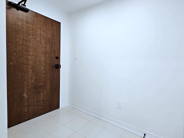 For Lease 15 Kneeshaw Drive Unit# 405, Barrie, Ontario